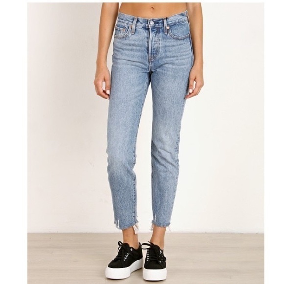 LEVI'S Wedgie Icon Fit Jeans Size  24 - Picture 2 of 16